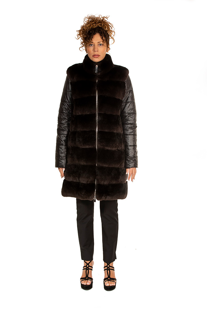 Fur coat/vest with zipper and detachable fabric sleeves 7617