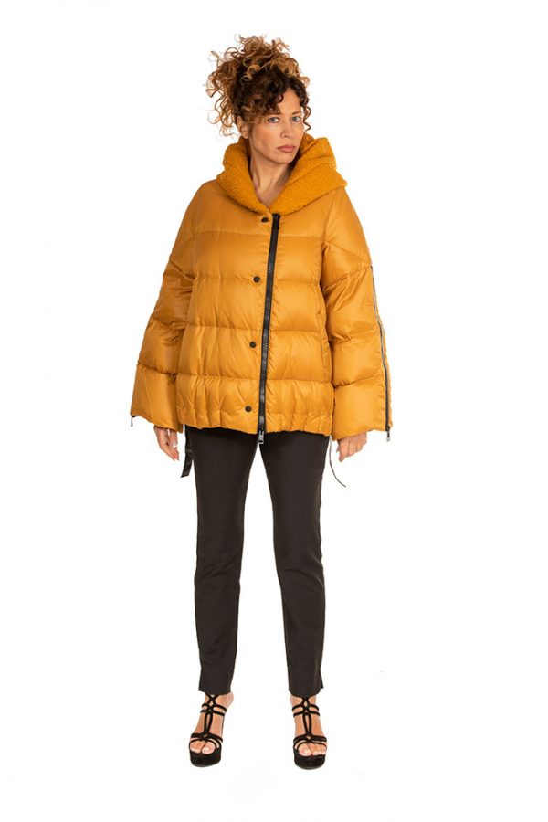 Hooded puffer jacket with feather padding 7647
